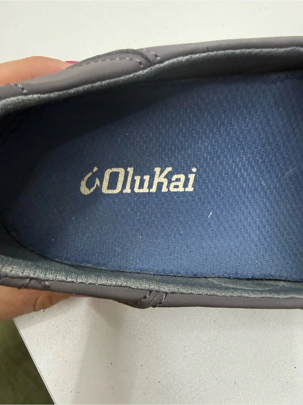 OluKai Men's Gray Knit Slip-On Sneakers size 7